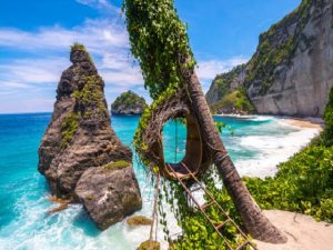 advantages of travelling in your own country